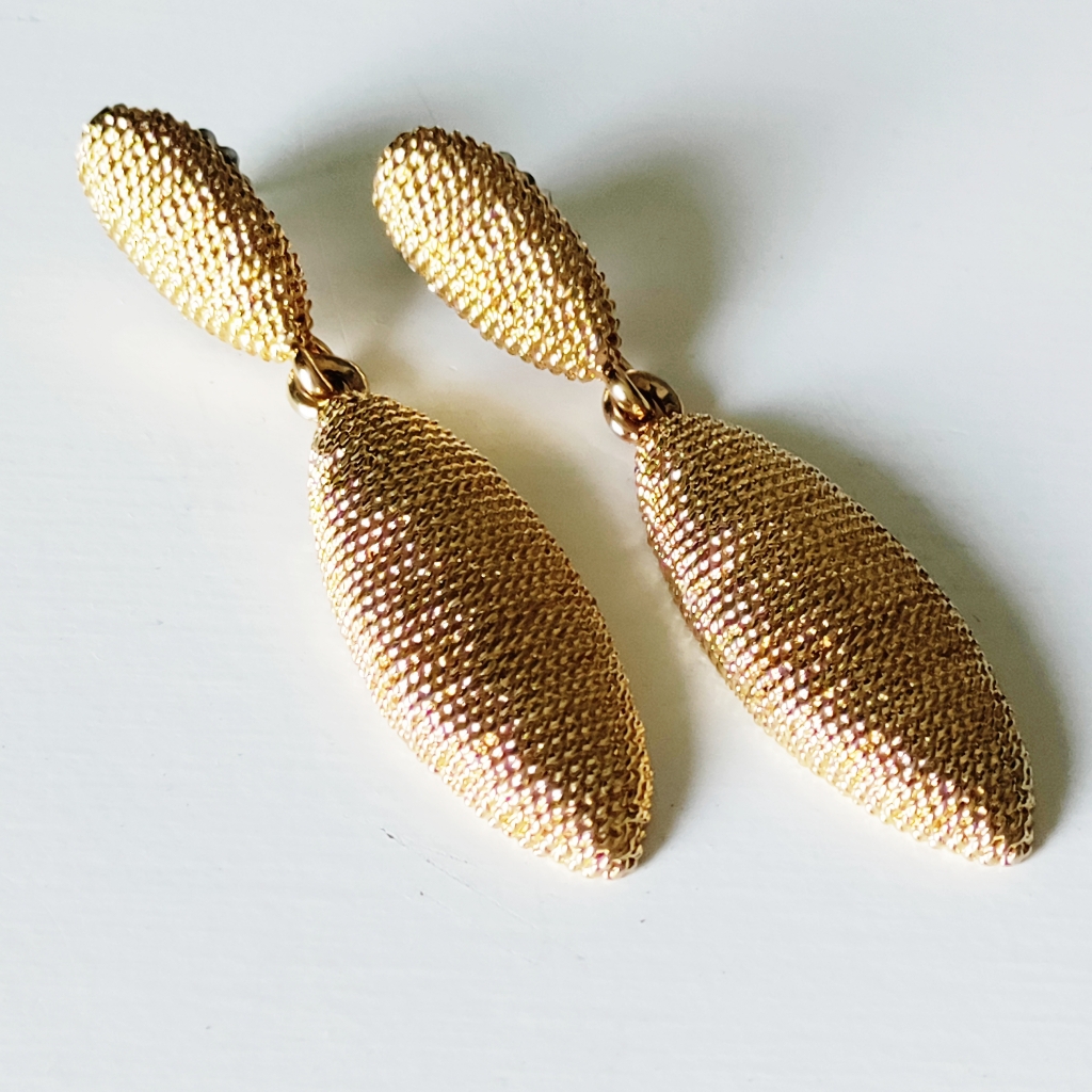 Vintage Lady Remington Texturized Drop Earrings 1990s Signed